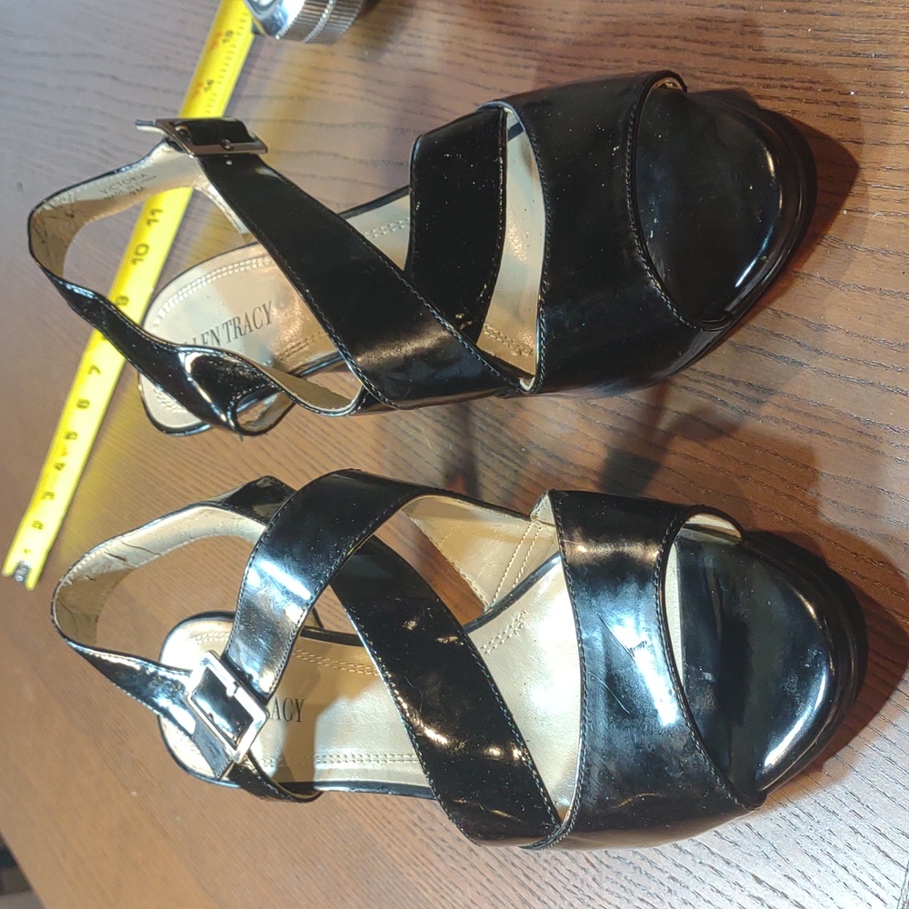 Ellen Tracy Open Toe Slingback Low Heels. Size 9